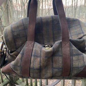 Messenger men’s handbag.